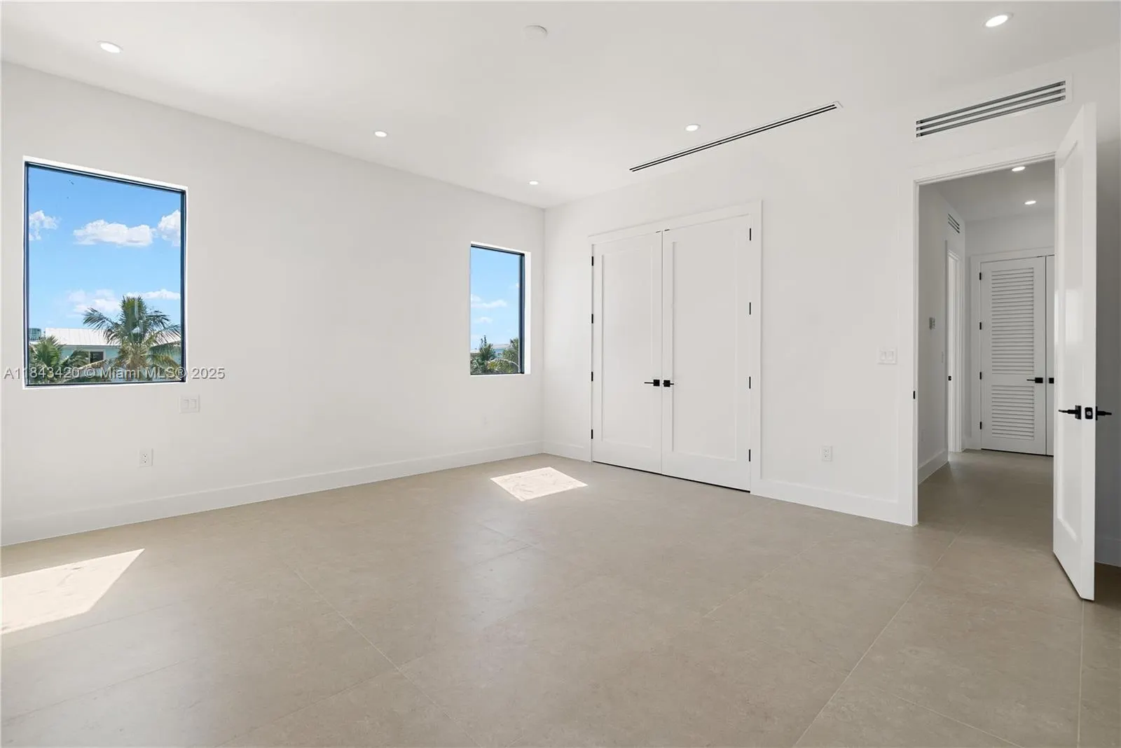 27 Ocean Dr
