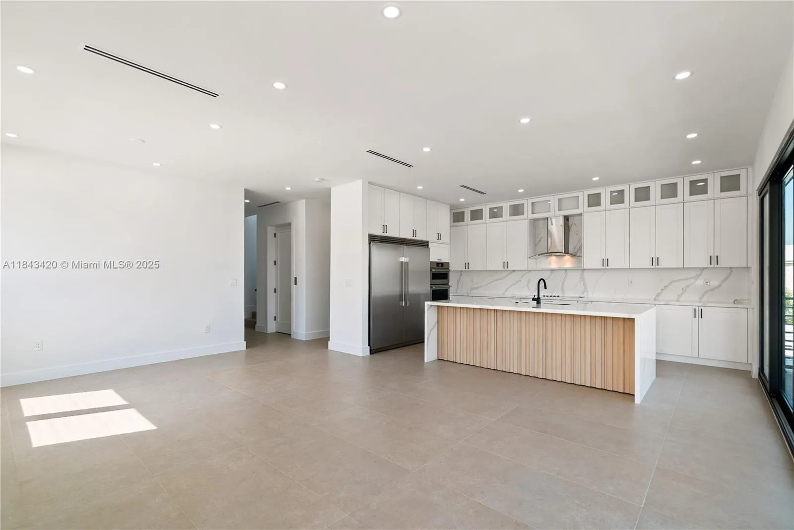 27 Ocean Dr