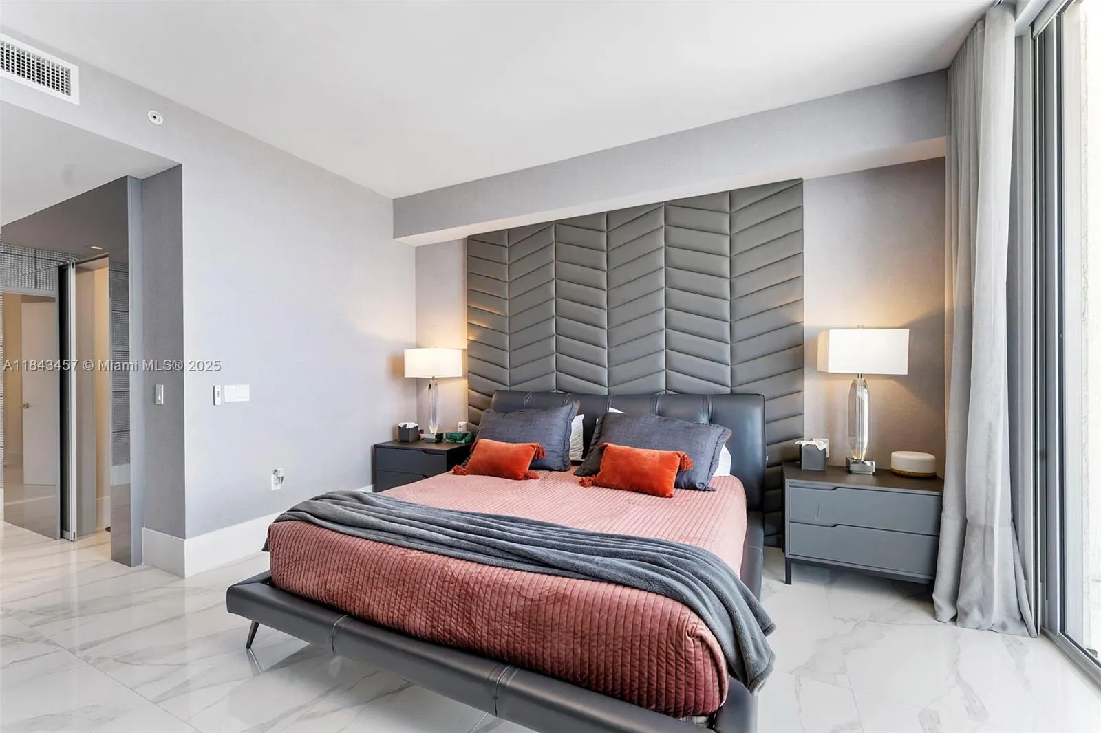 330 Sunny Isles Blvd, #5-LPH03