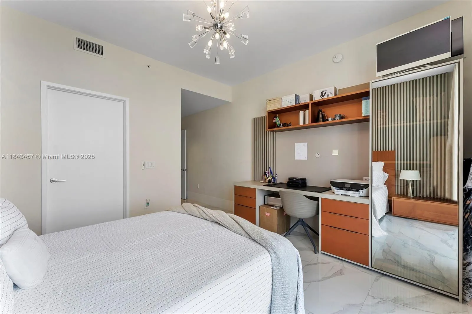 330 Sunny Isles Blvd, #5-LPH03