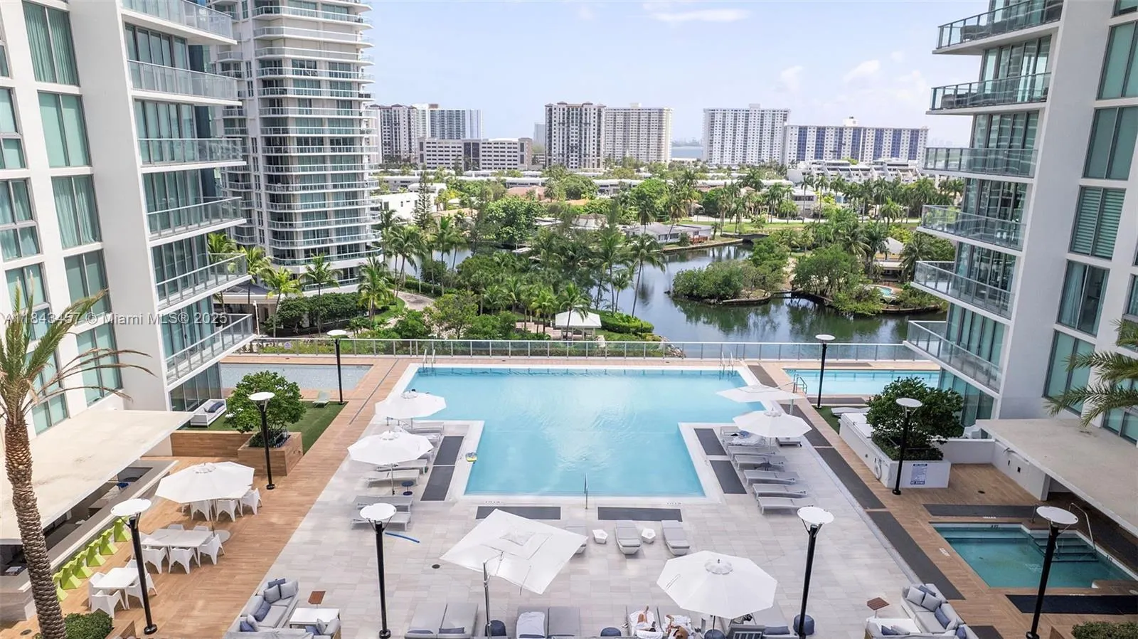330 Sunny Isles Blvd, #5-LPH03