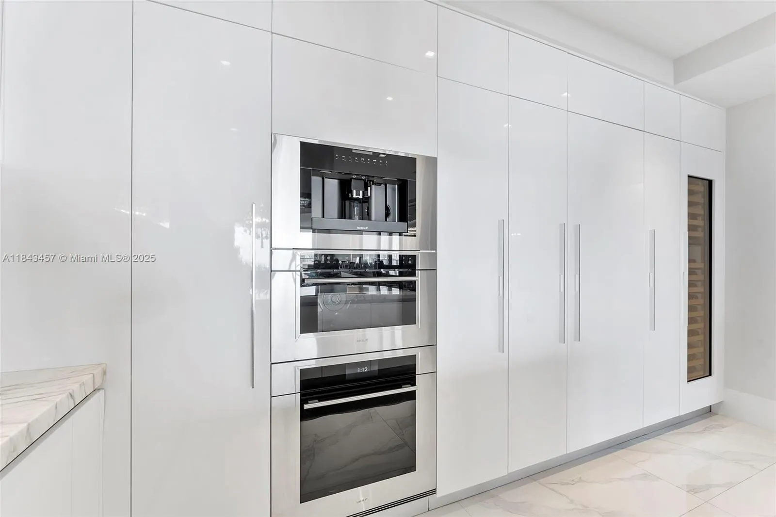 330 Sunny Isles Blvd, #5-LPH03