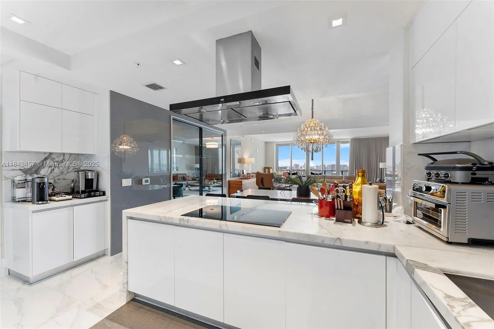 330 Sunny Isles Blvd, #5-LPH03