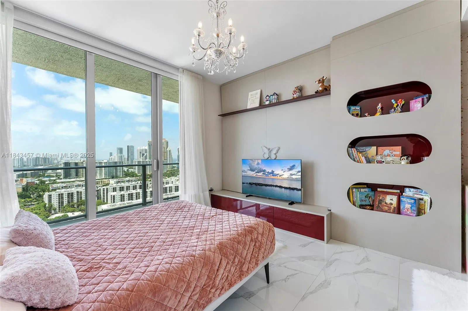 330 Sunny Isles Blvd, #5-LPH03