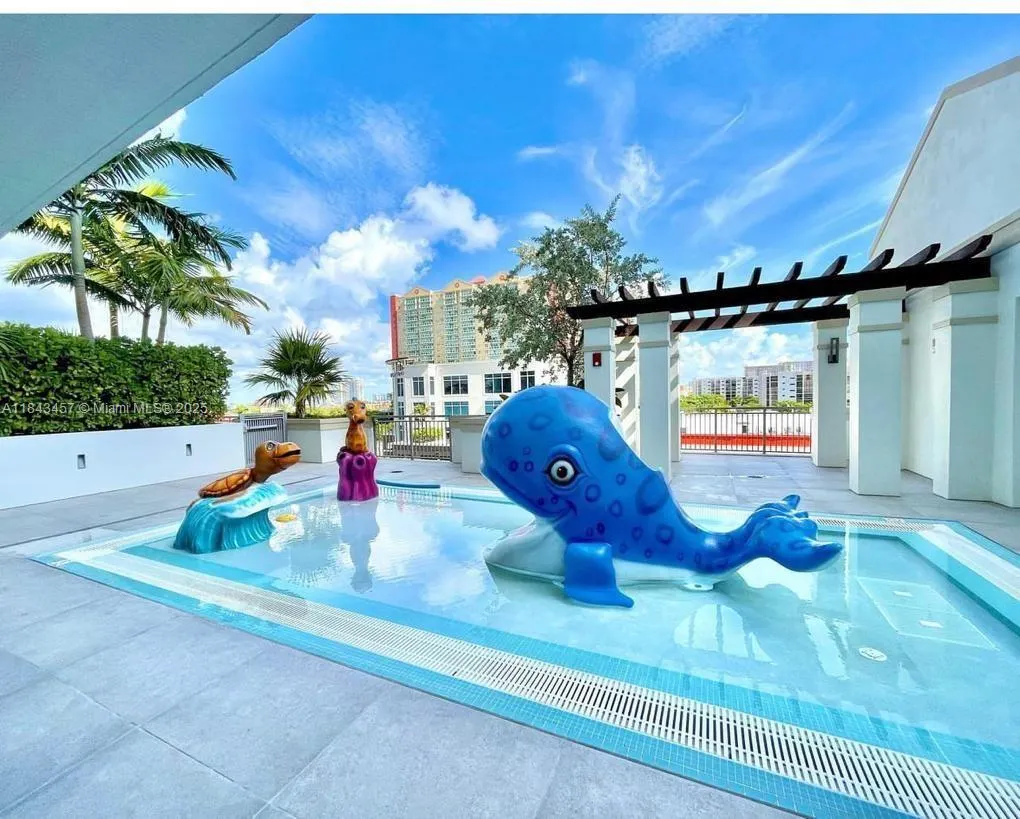 330 Sunny Isles Blvd, #5-LPH03