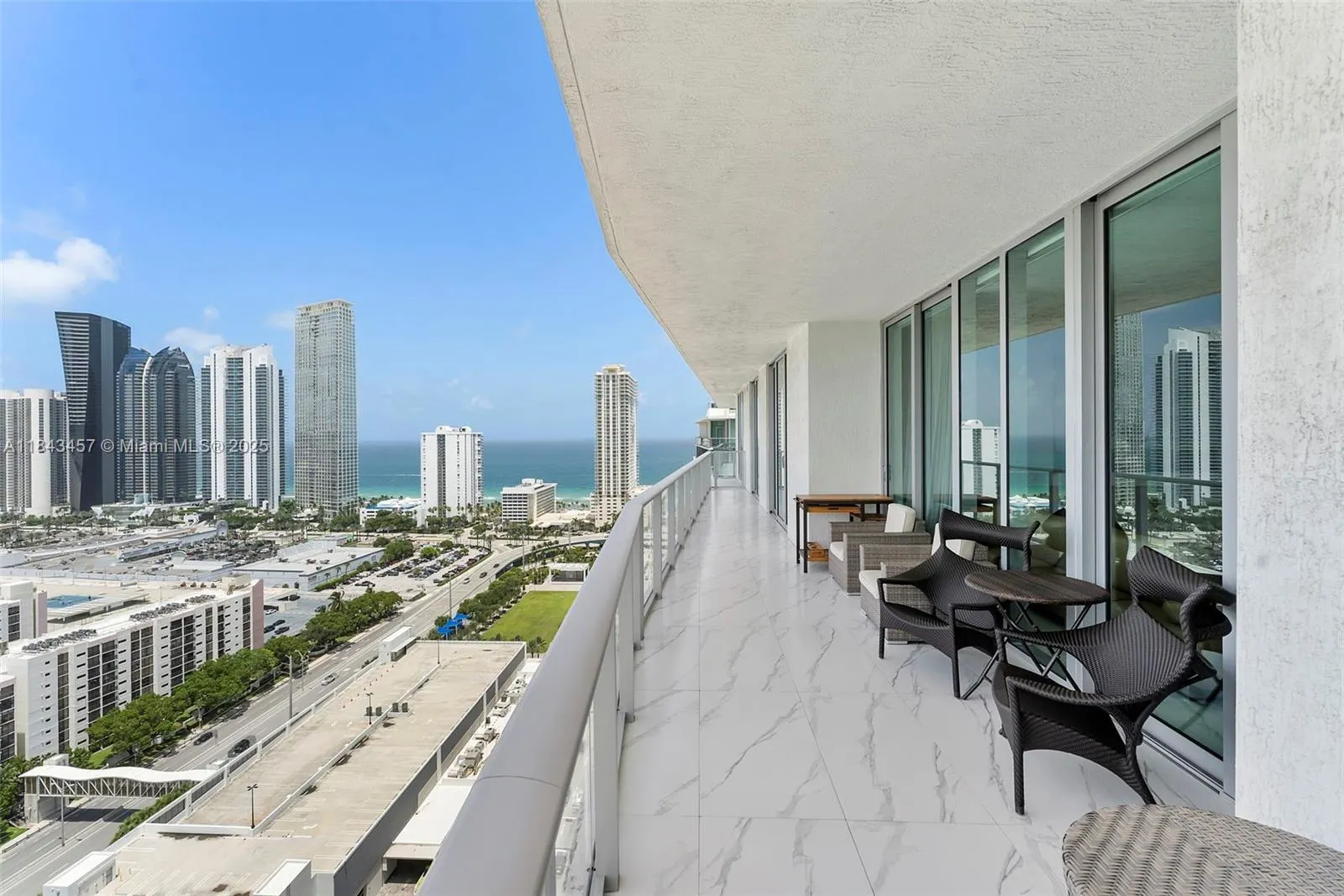 330 Sunny Isles Blvd, #5-LPH03