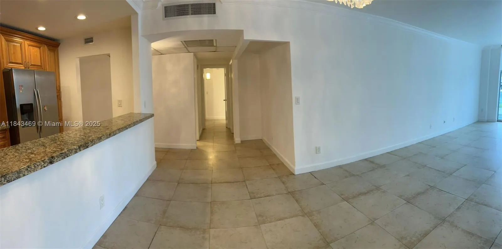 19390 Collins Ave, #207