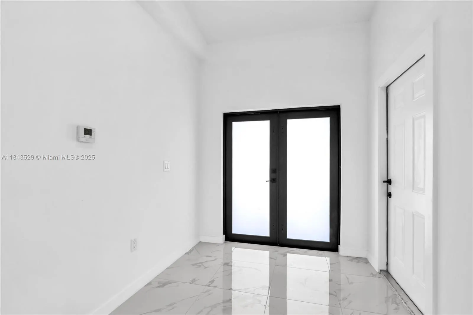 335 NW 15th St