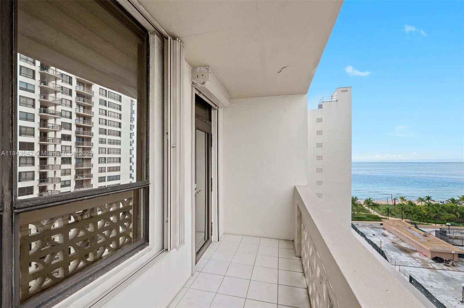 10185 Collins Ave, #1211