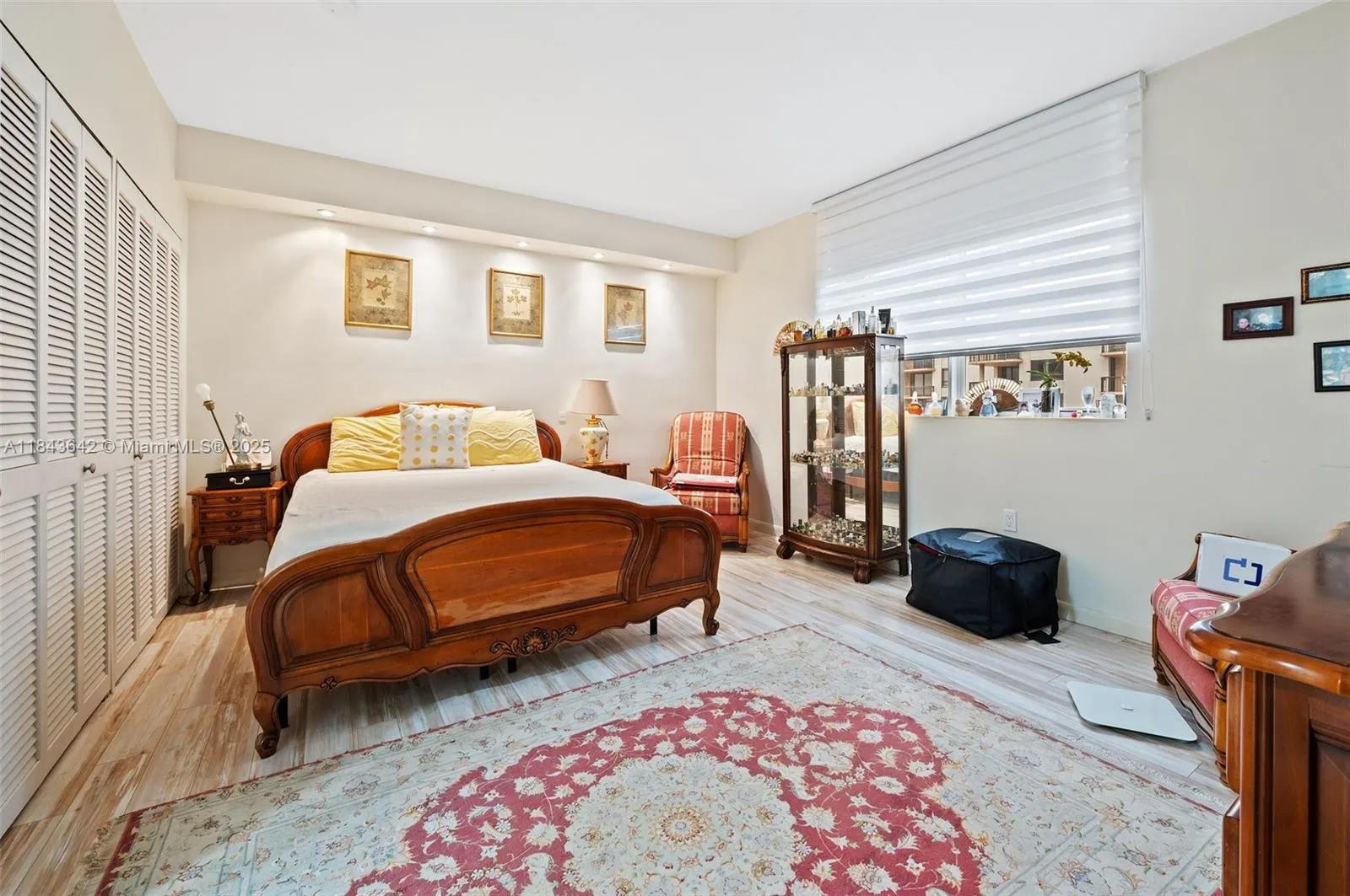 10185 Collins Ave, #1211