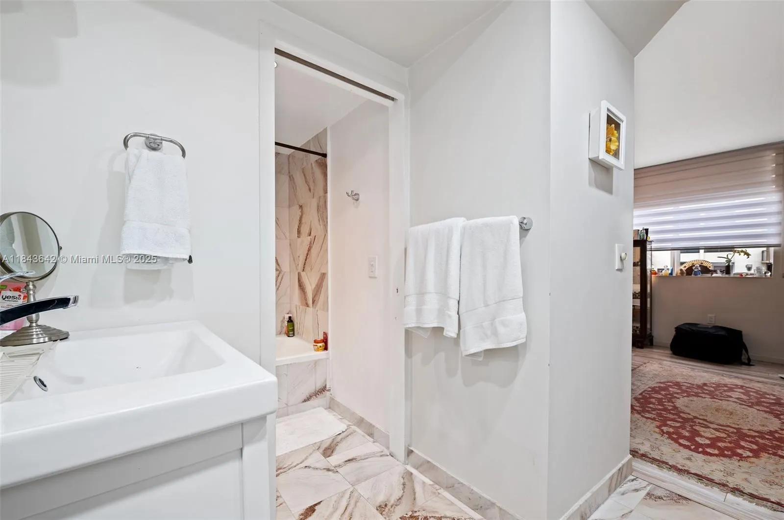10185 Collins Ave, #1211