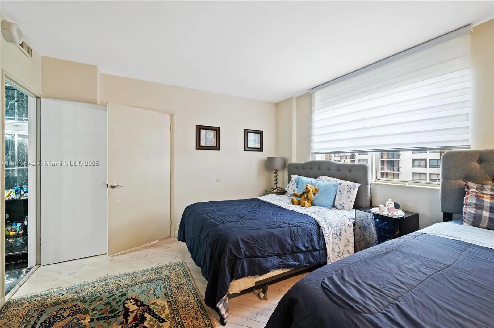 10185 Collins Ave, #1211