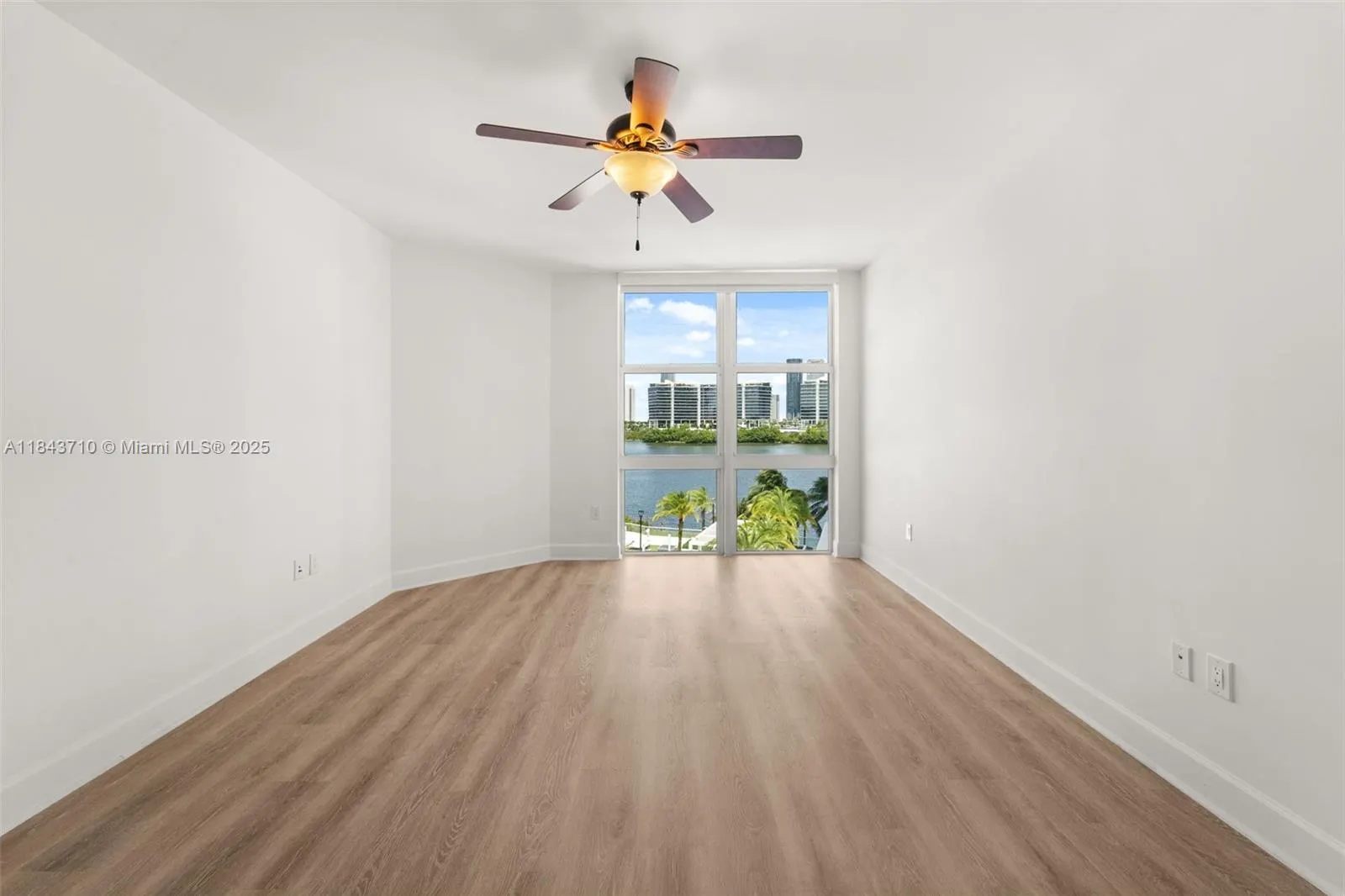 3301 NE 183rd St, #508