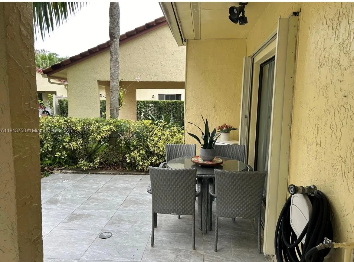 16249 Laurel Dr, #14