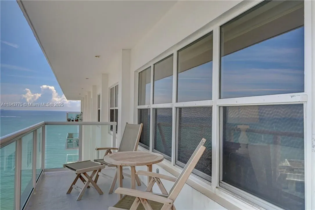 3550 Galt Ocean Dr, #1910