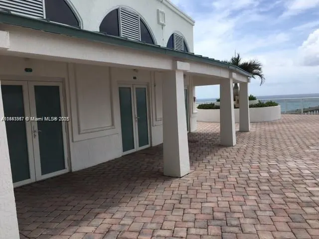 16485 Collins Ave, #10
