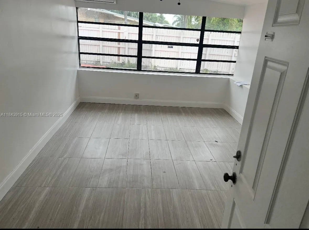 1216 SW 30th Ave