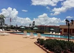 2711 N Pine Island Rd, #211