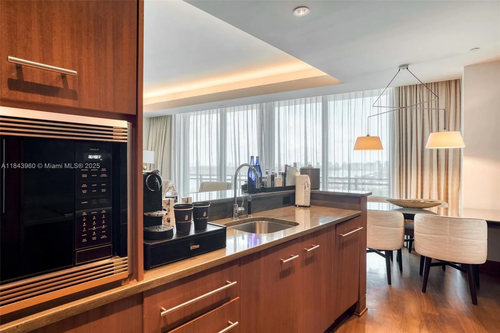 10295 Collins Ave #1014