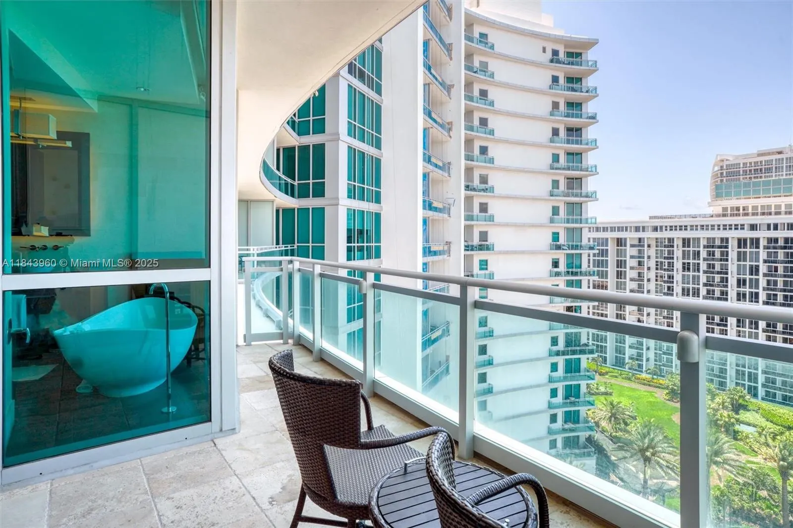10295 Collins Ave #1014