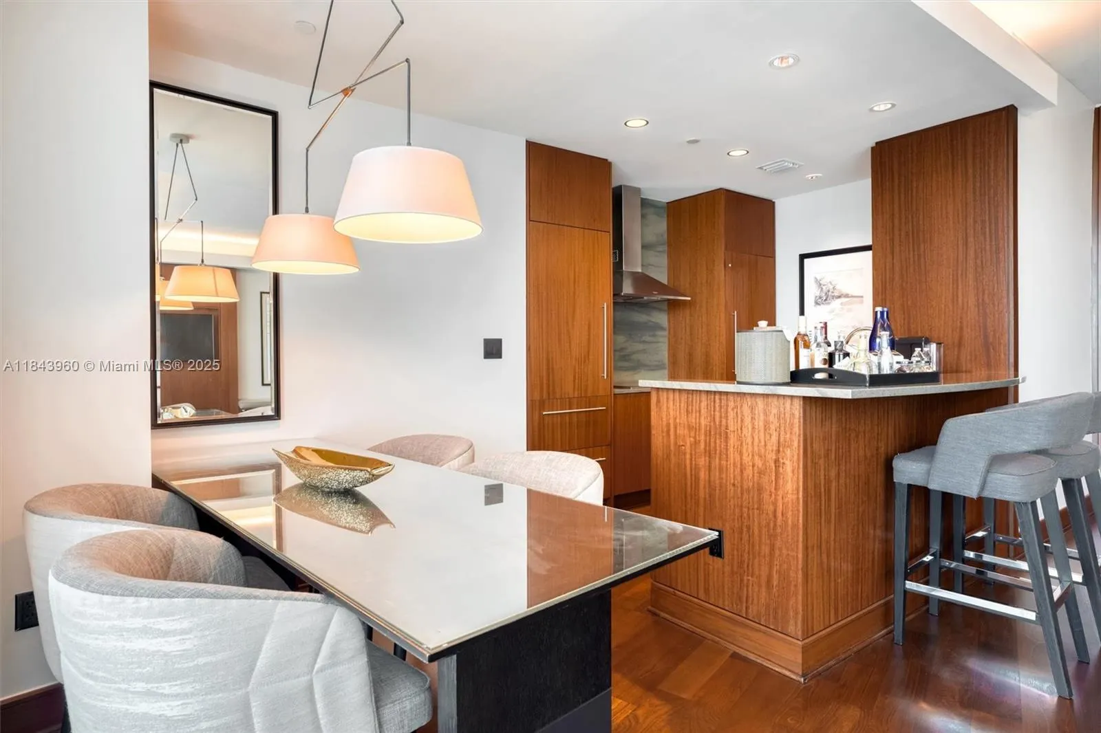 10295 Collins Ave #1014