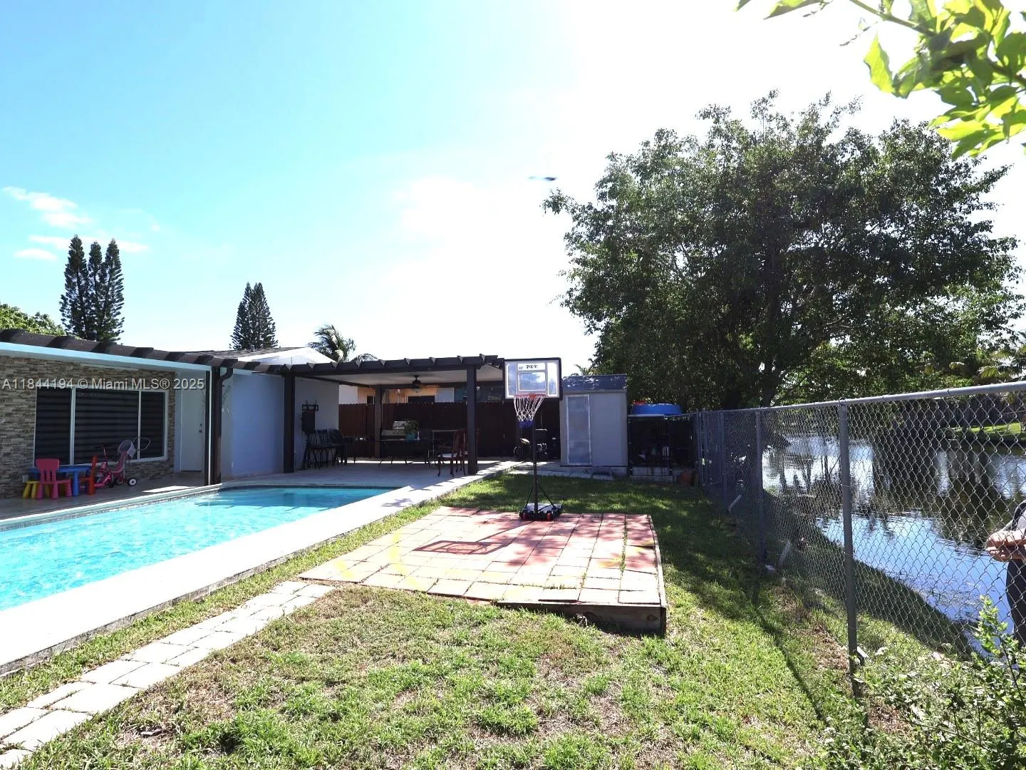 9170 NW 24th Pl