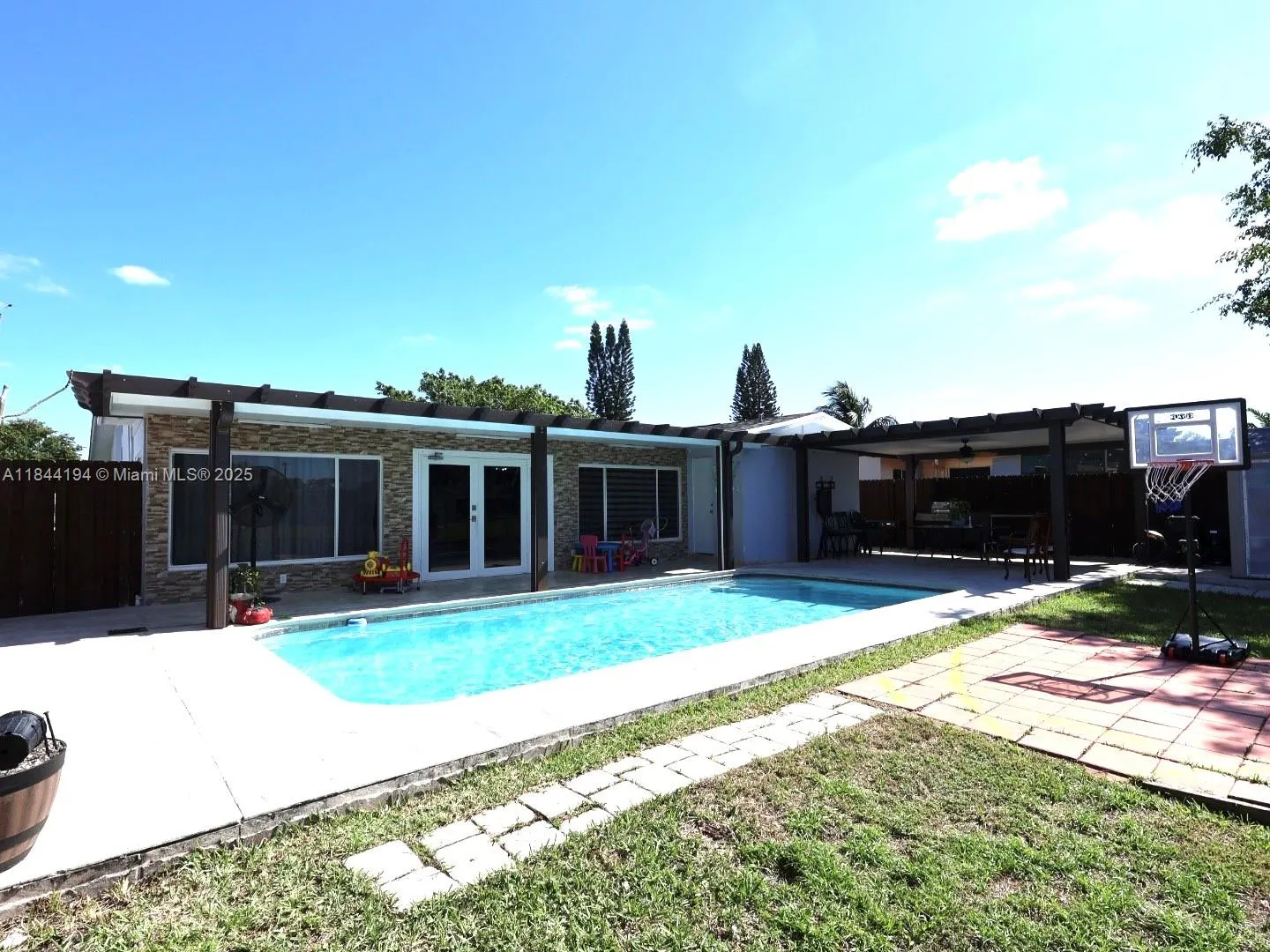 9170 NW 24th Pl