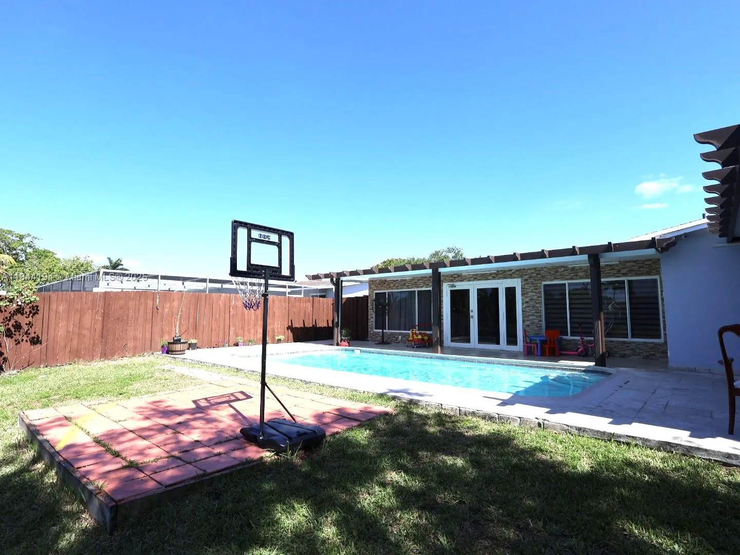 9170 NW 24th Pl