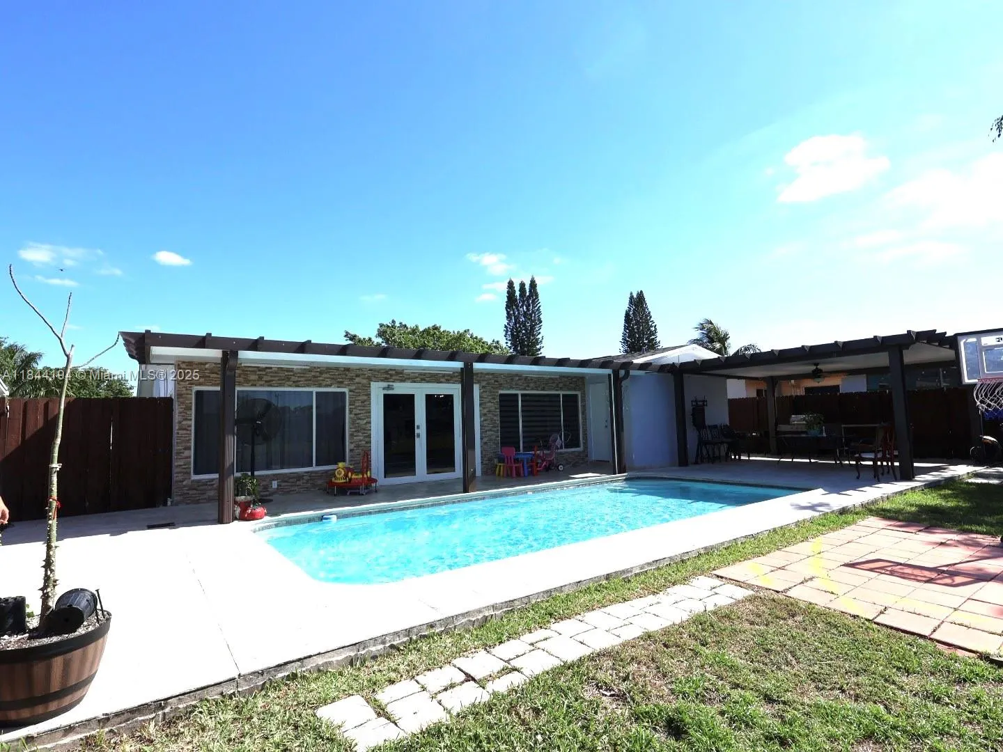 9170 NW 24th Pl