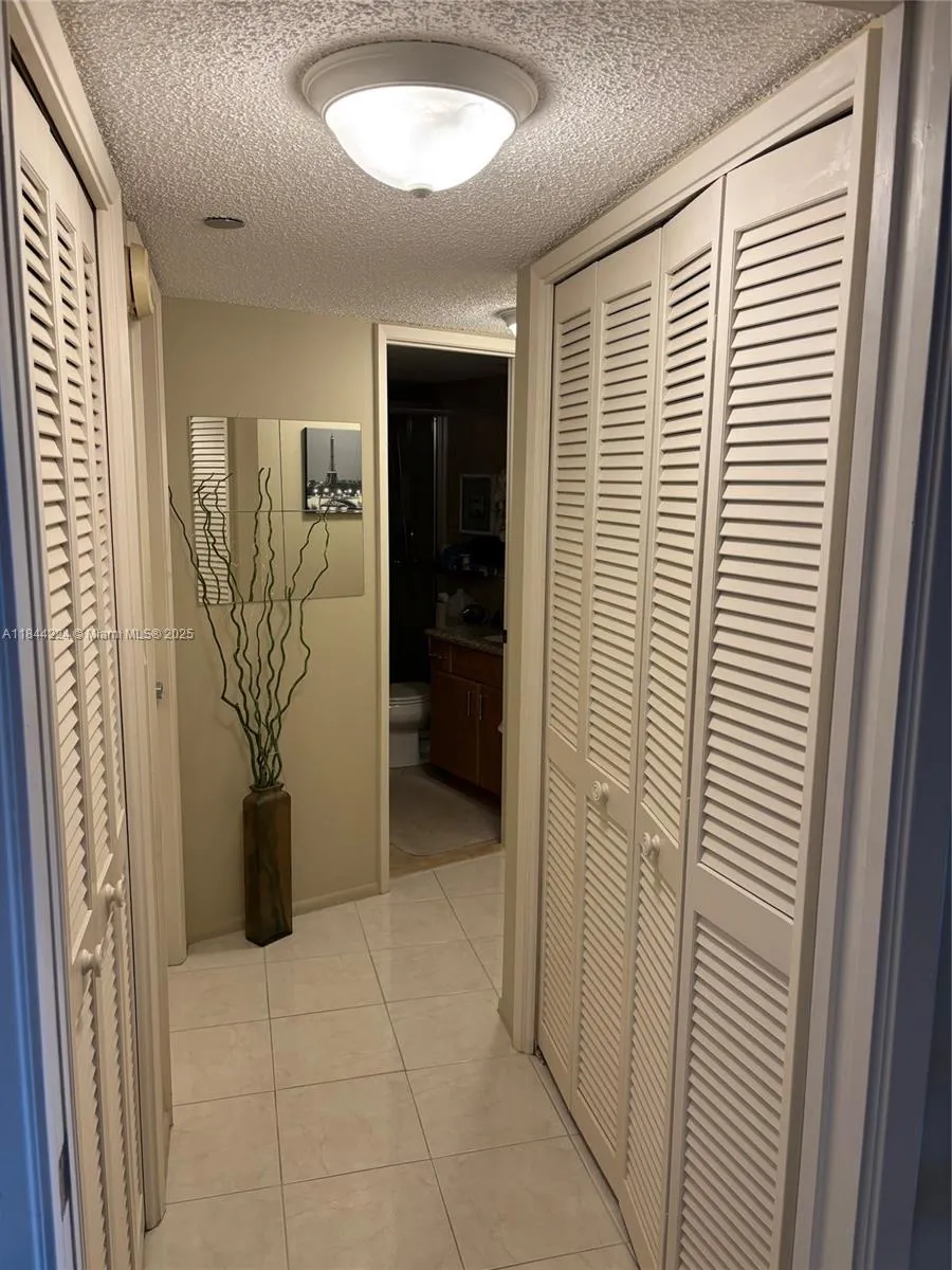 3507 Oaks Way, #805