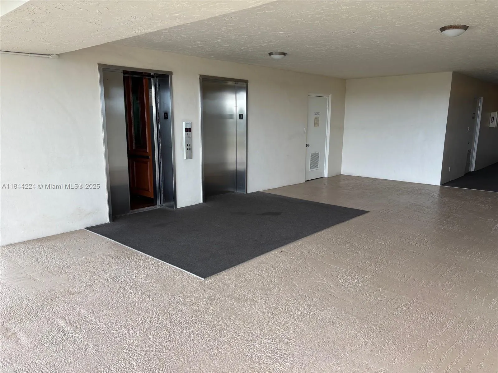 3507 Oaks Way, #805