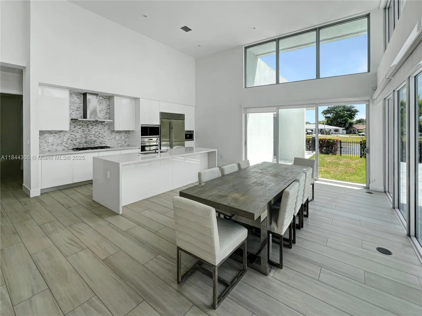 16582 S Botaniko Dr S