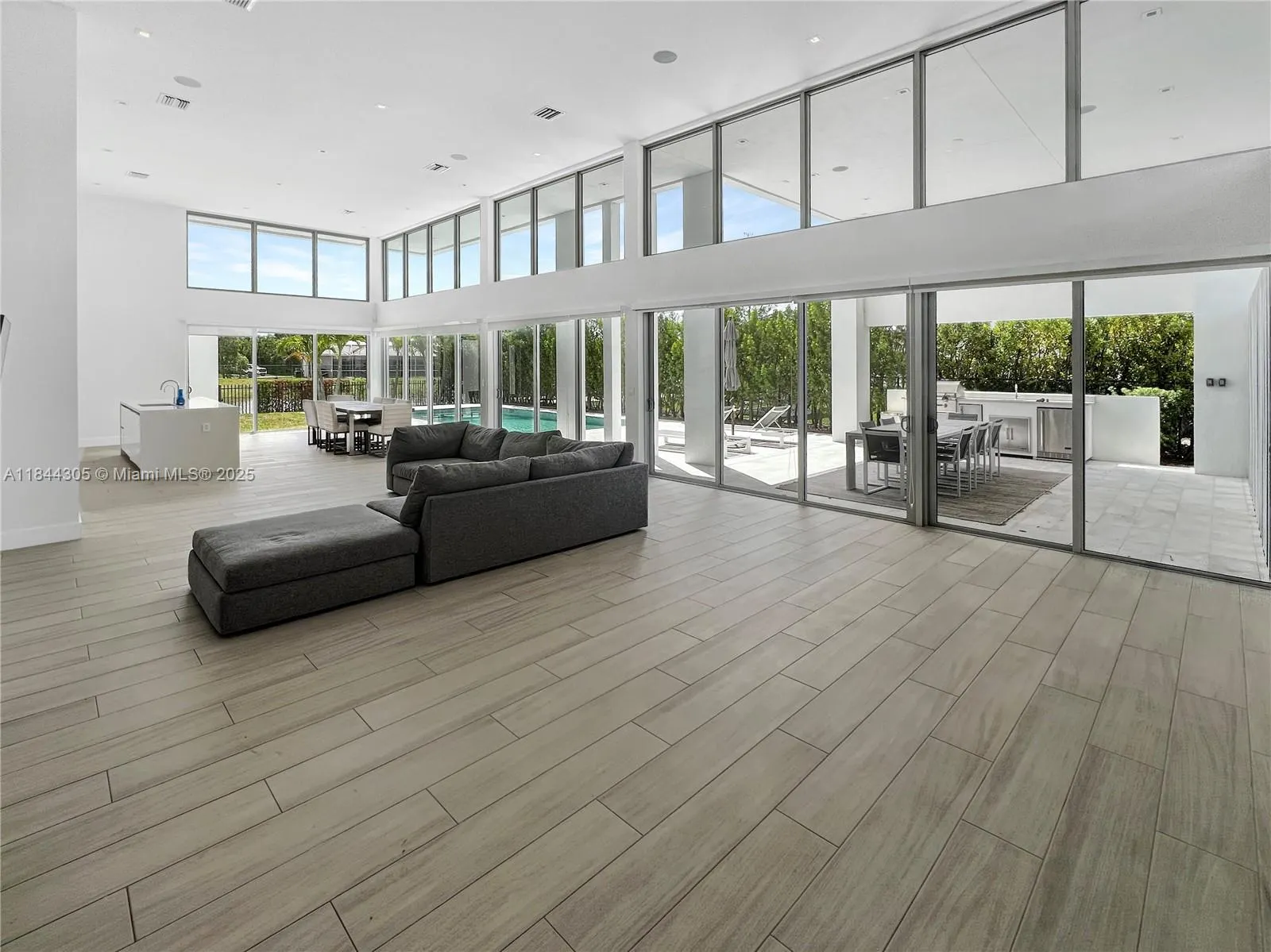 16582 S Botaniko Dr S