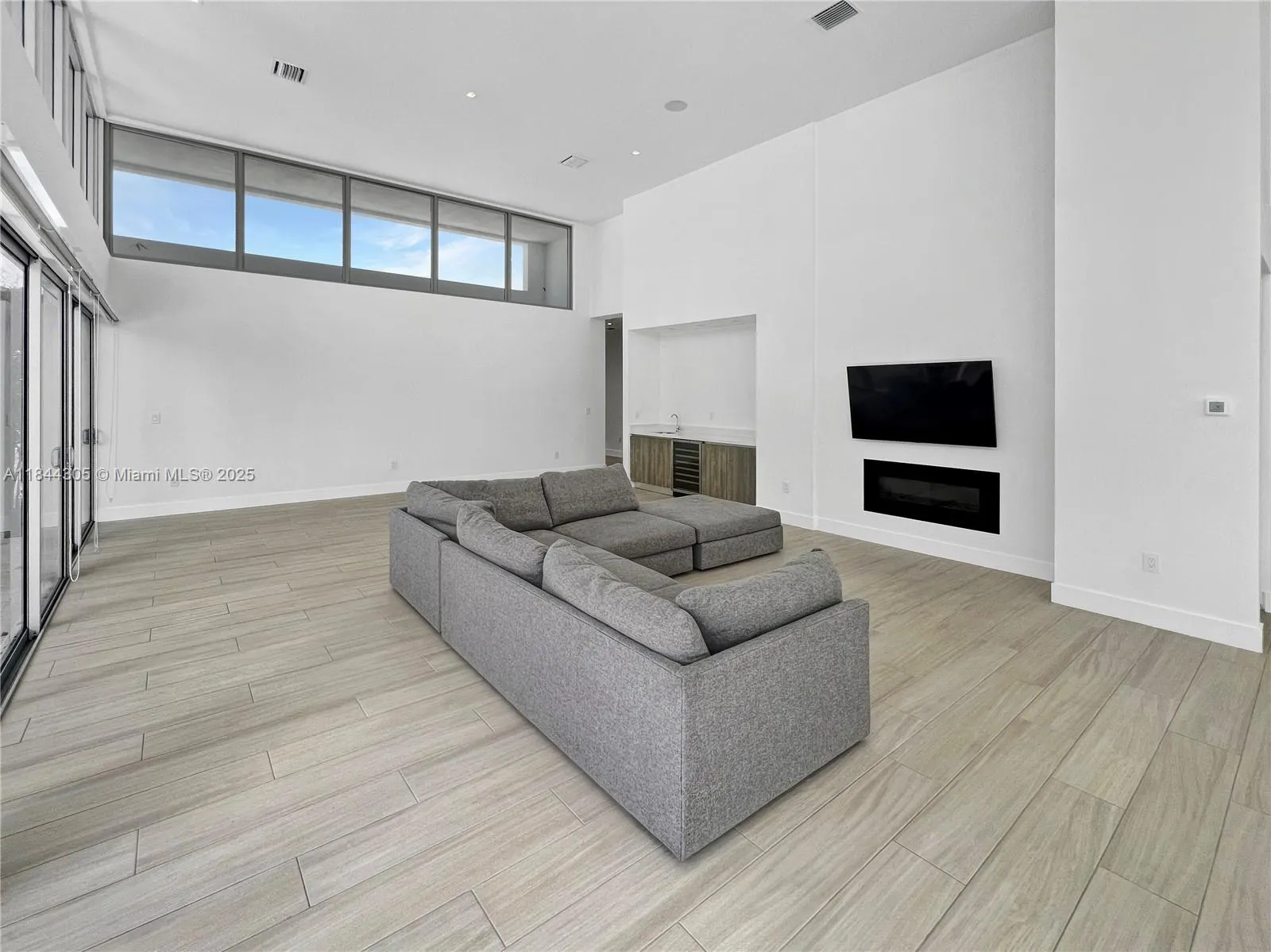 16582 S Botaniko Dr S