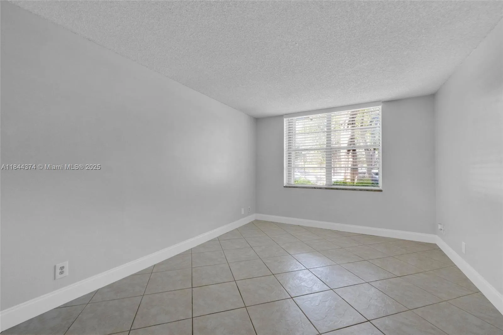 6600 Cypress Rd, #106