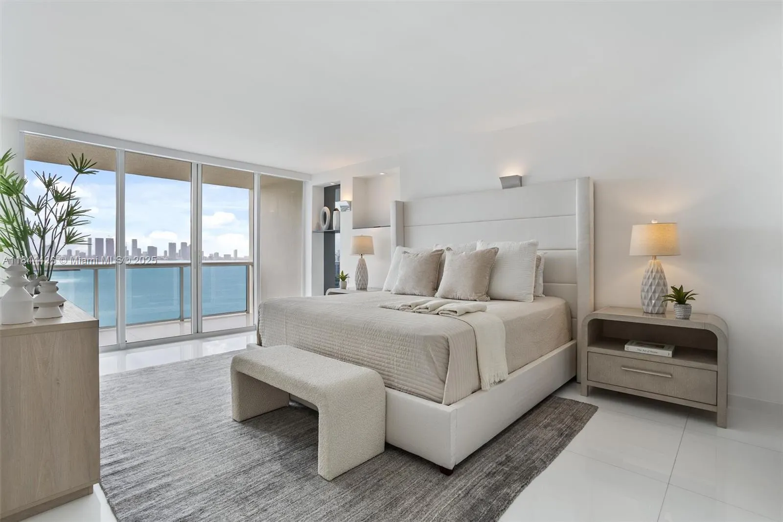 1800 Sunset Harbour Drive, #1702/4