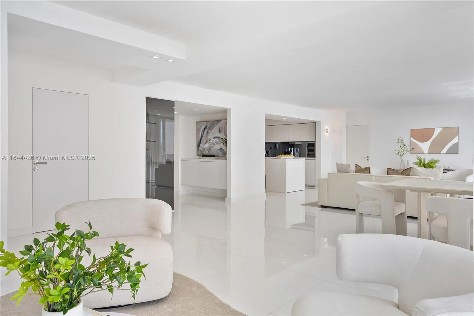 1800 Sunset Harbour Drive, #1702/4