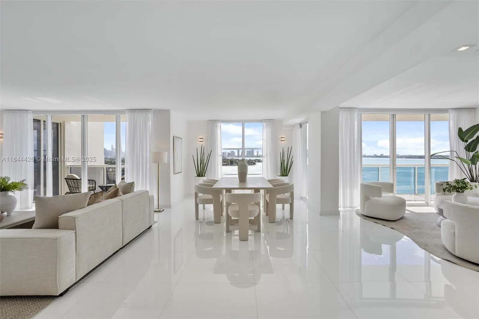 1800 Sunset Harbour Drive, #1702/4