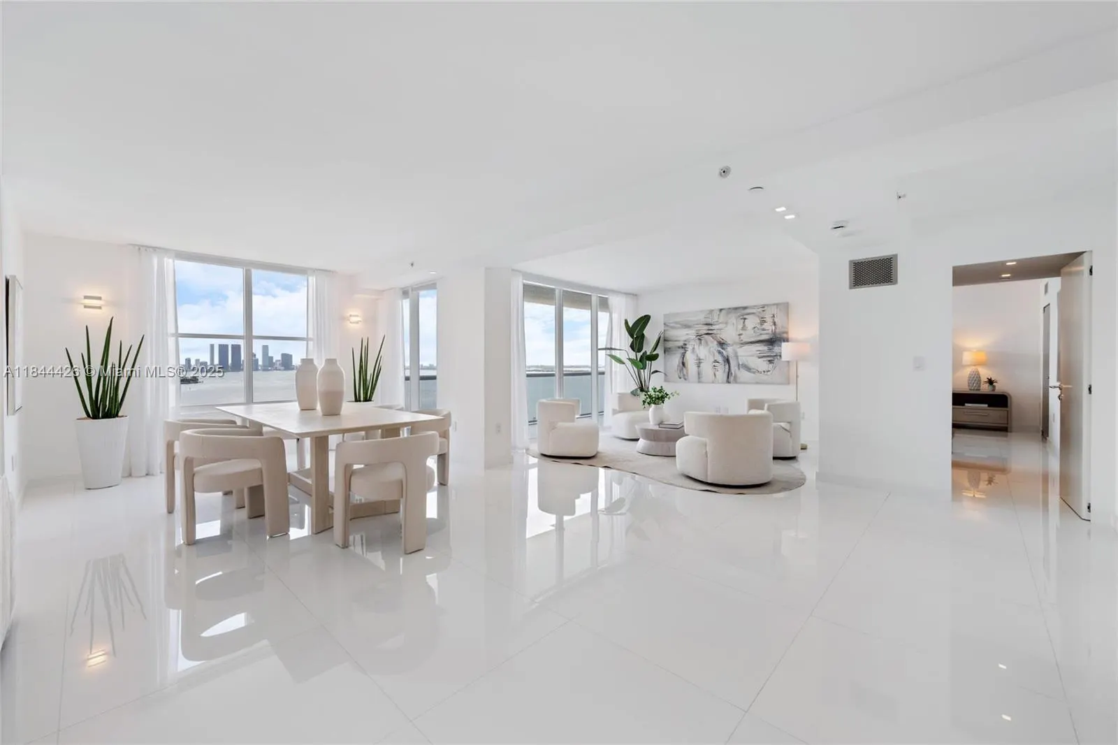 1800 Sunset Harbour Drive, #1702/4