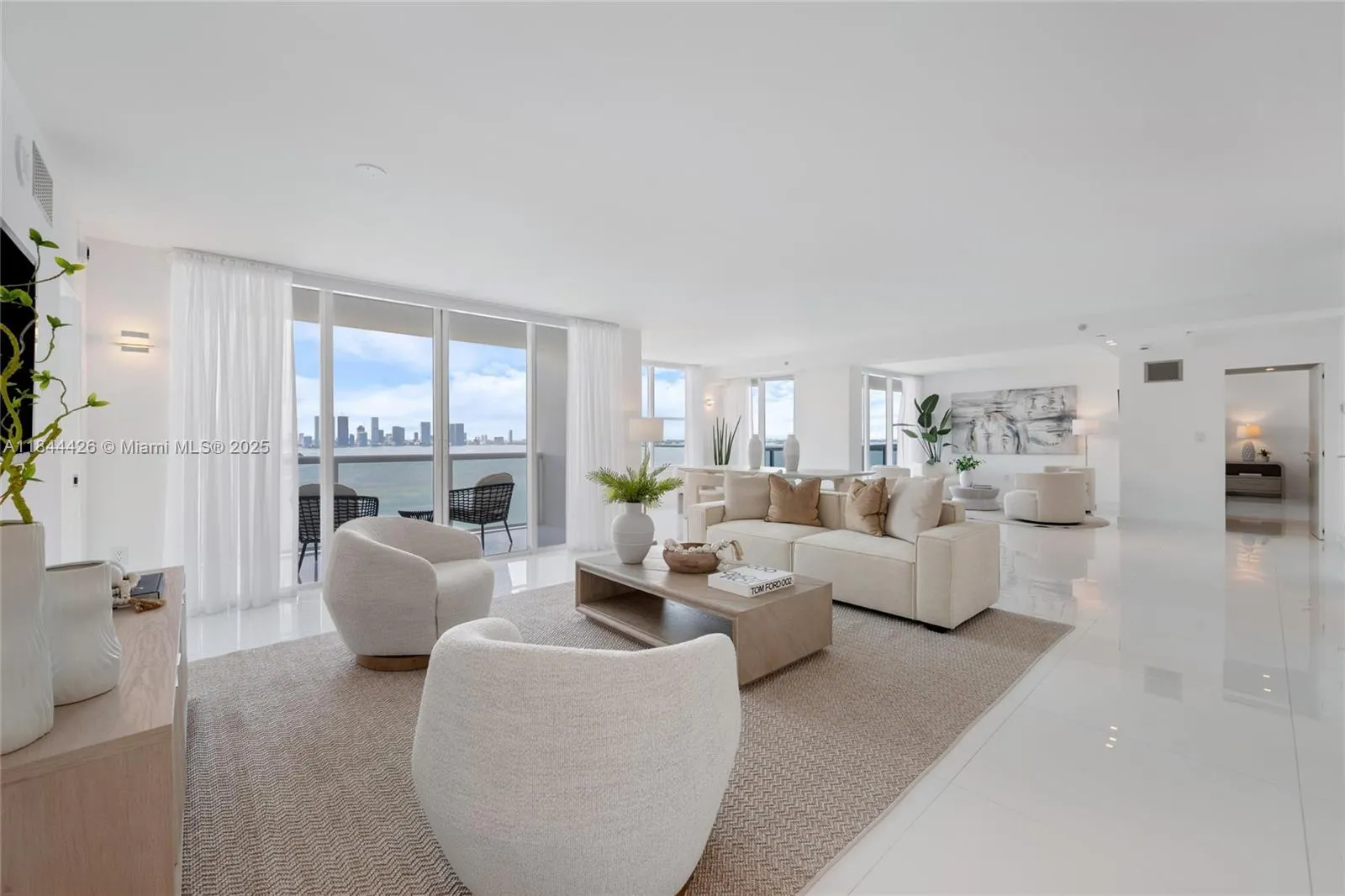 1800 Sunset Harbour Drive, #1702/4