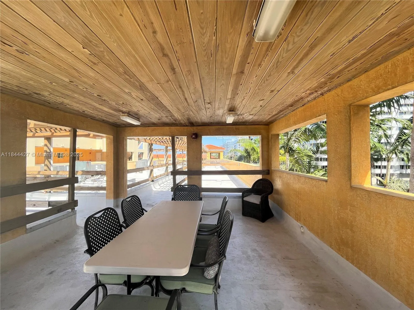 8888 Collins Ave, #308