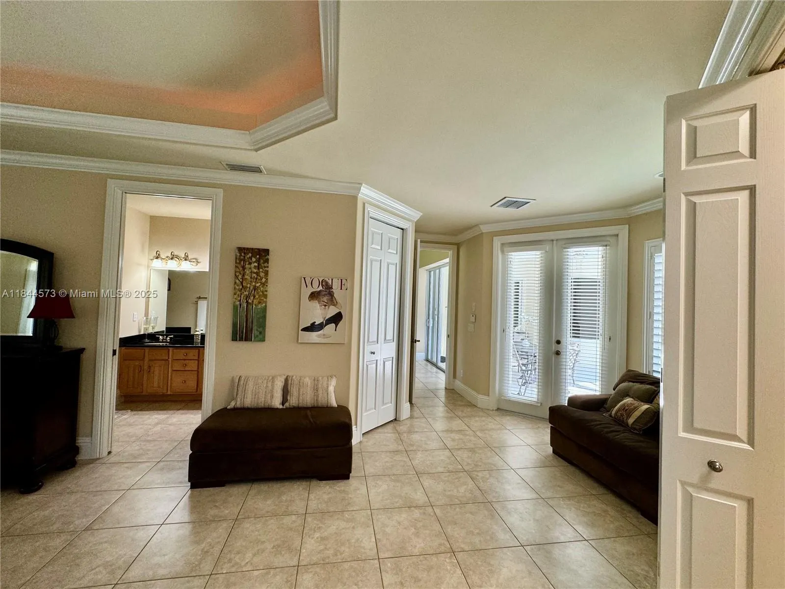 1740 Ludlow Rd, #1740