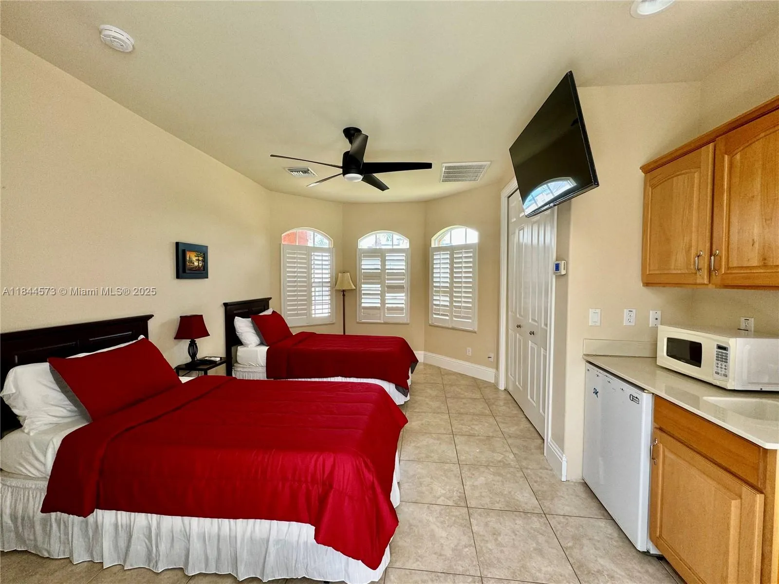 1740 Ludlow Rd, #1740