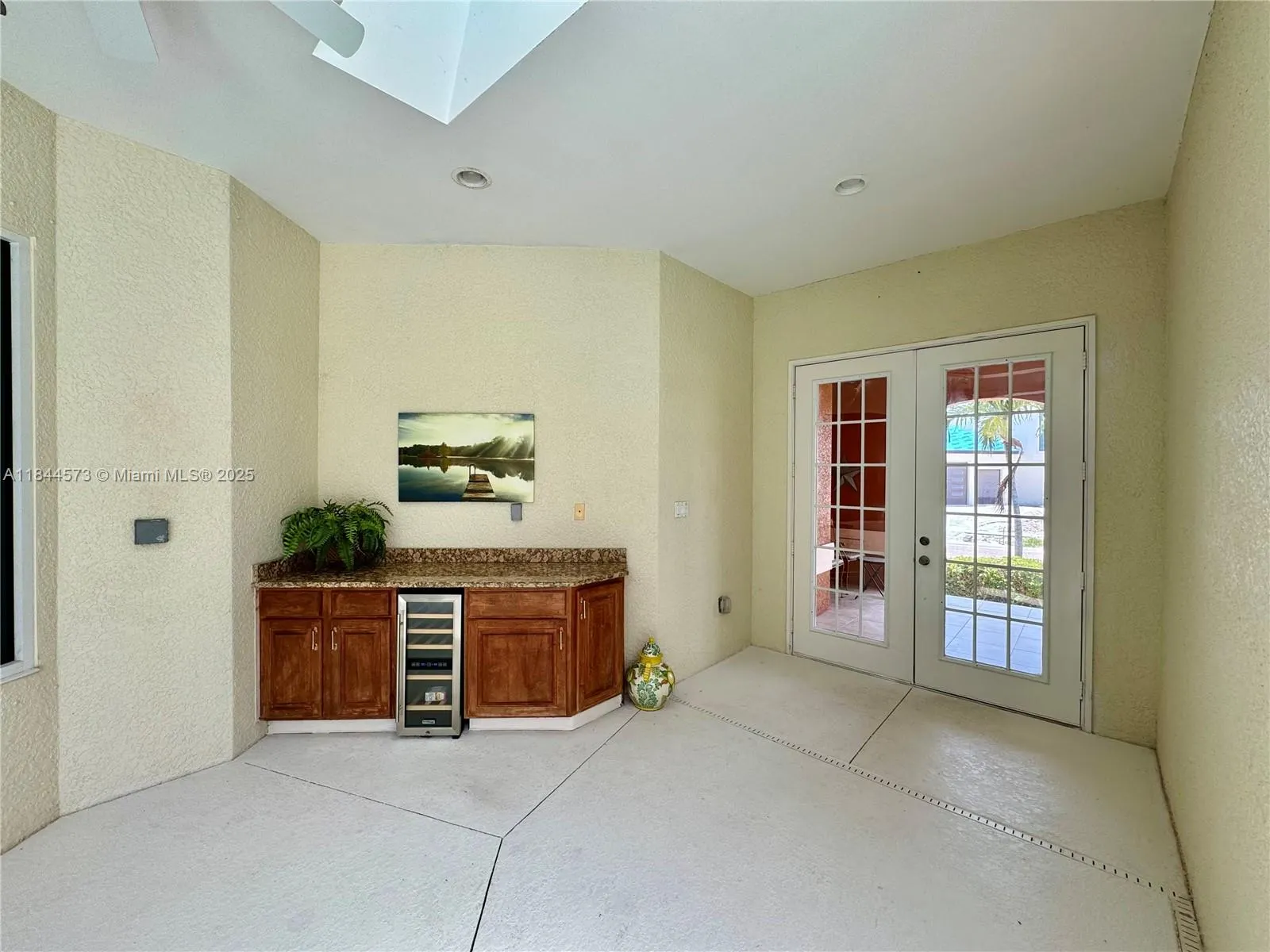 1740 Ludlow Rd, #1740