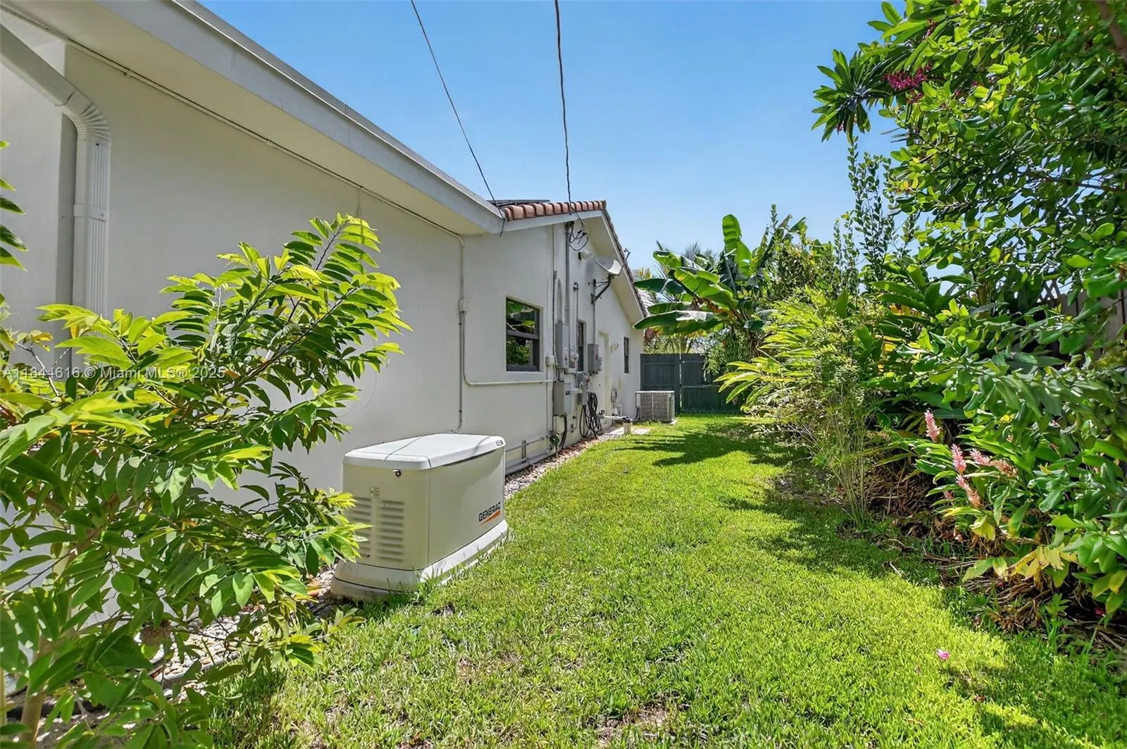 999 NW 16th Ter