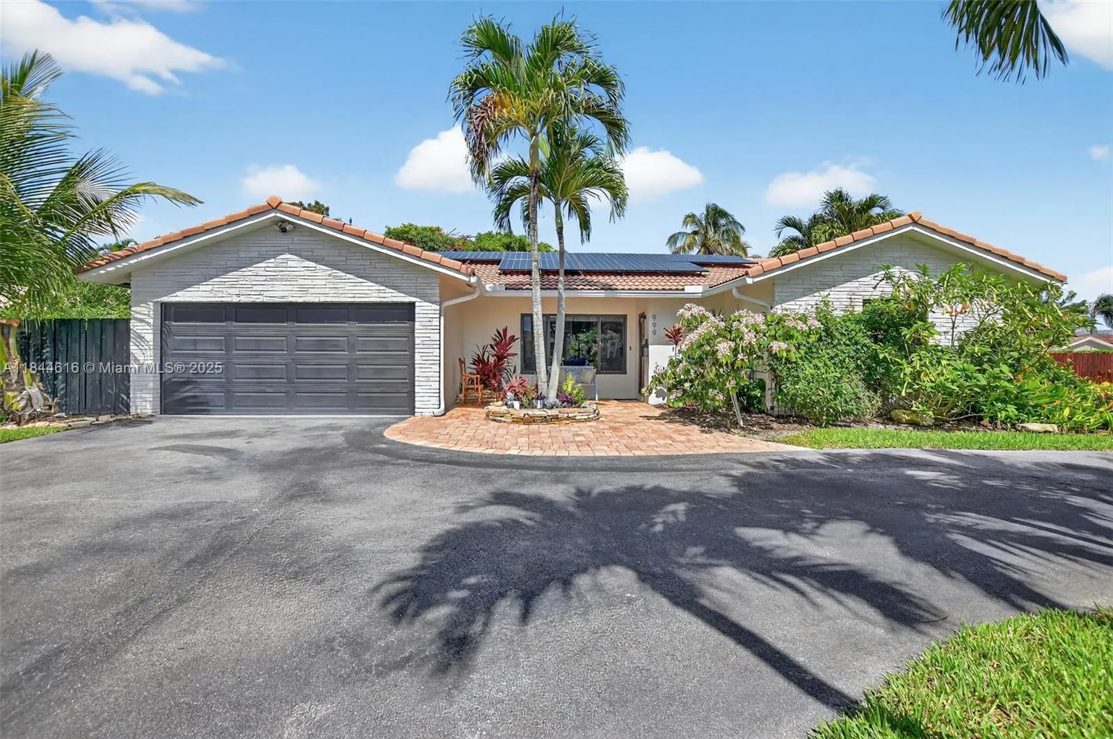999 NW 16th Ter