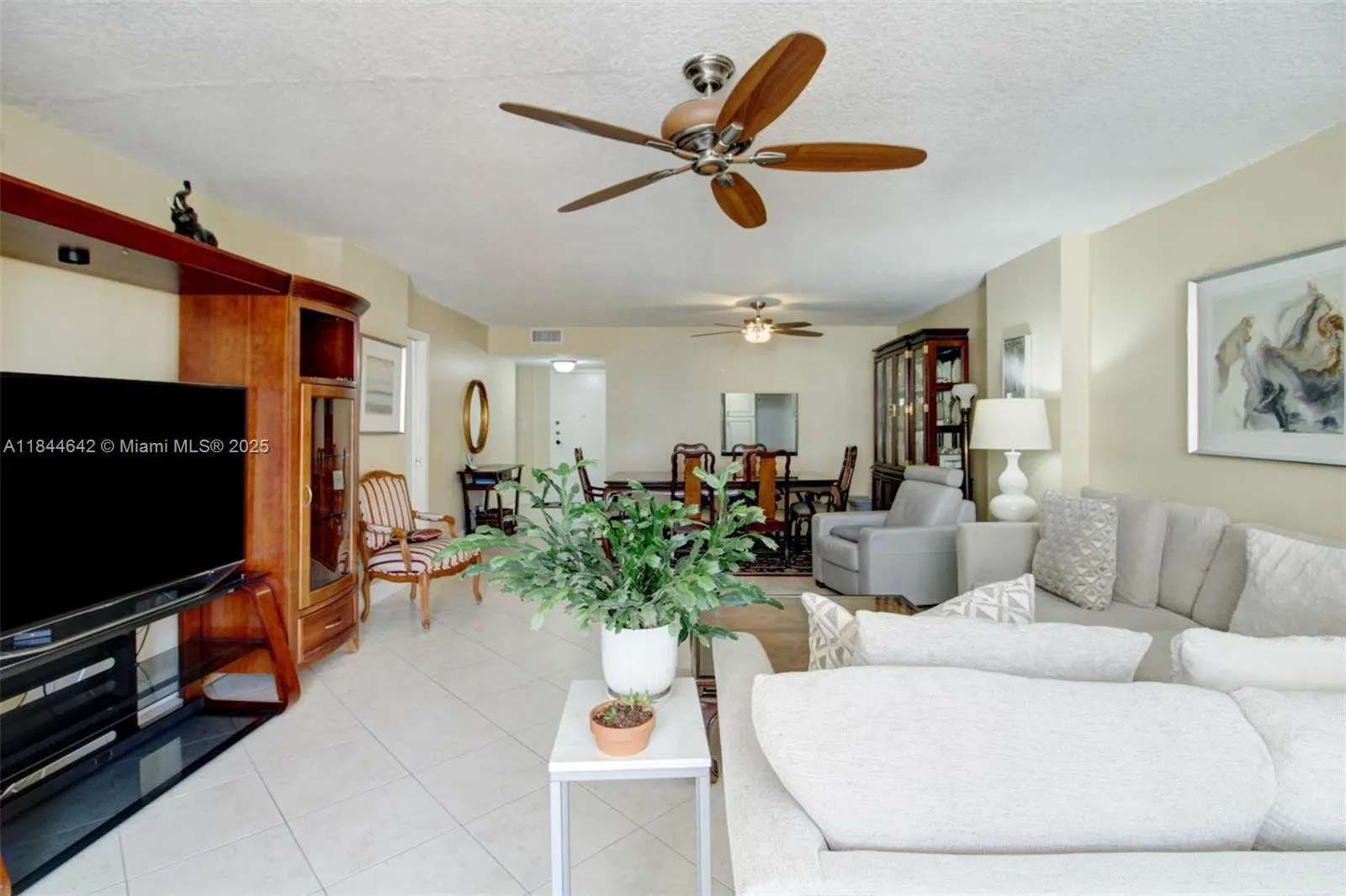 1865 S Ocean Dr, #4H