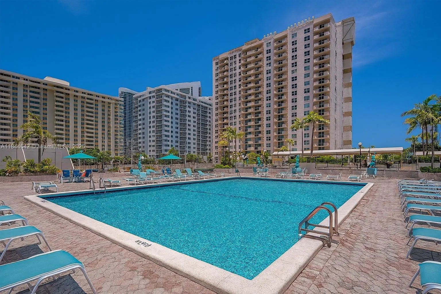 1865 S Ocean Dr, #4H