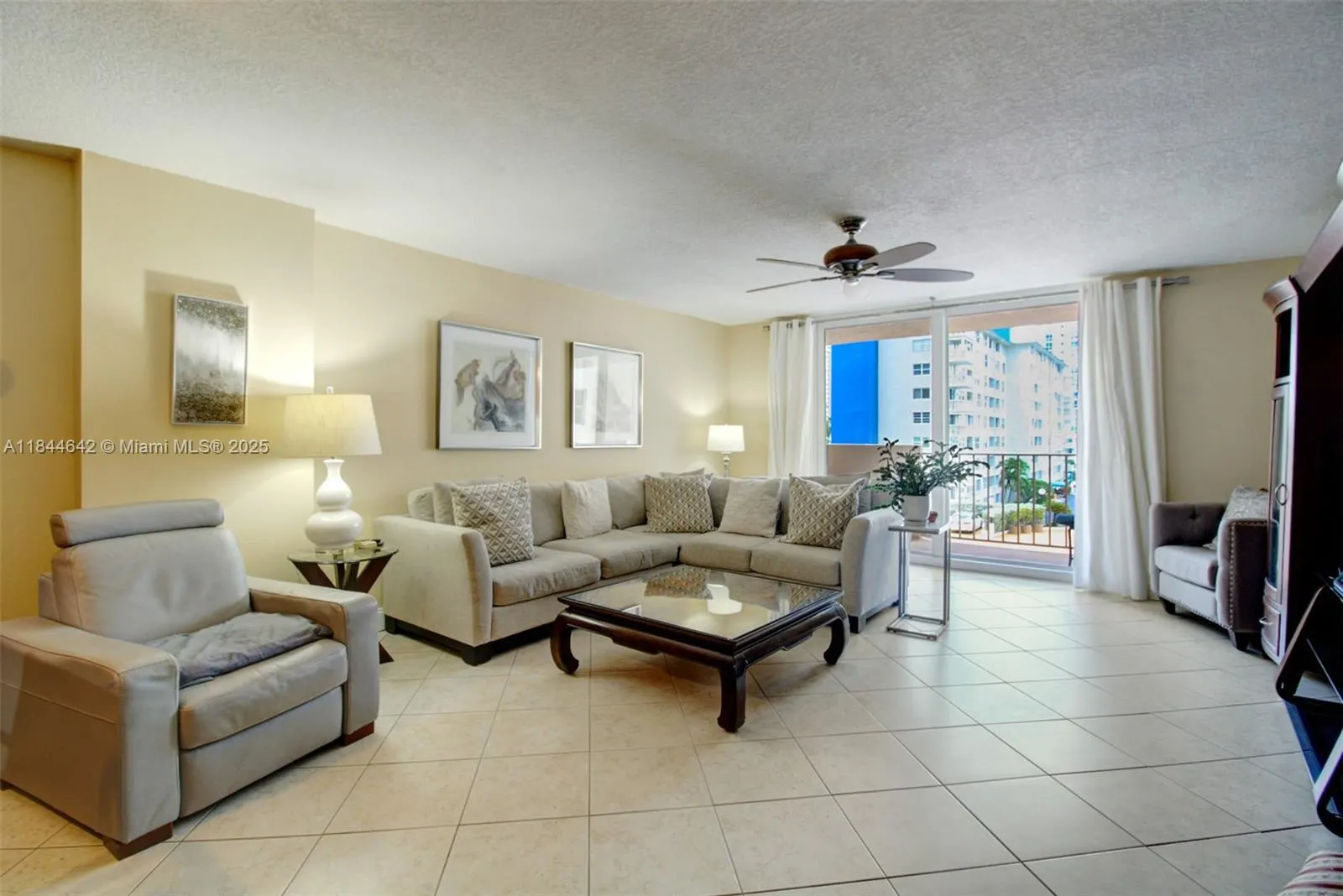 1865 S Ocean Dr, #4H