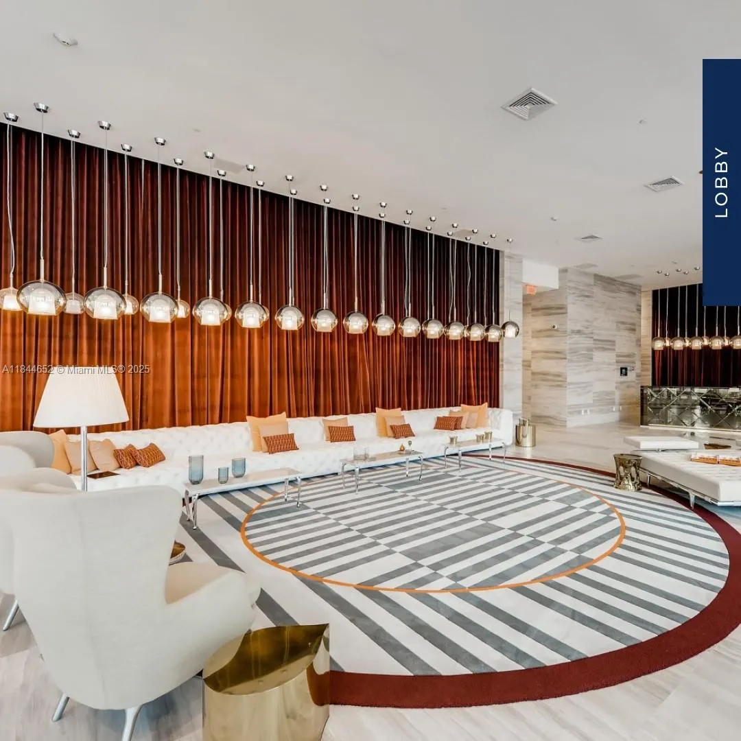 2000 Metropica Way, #1004